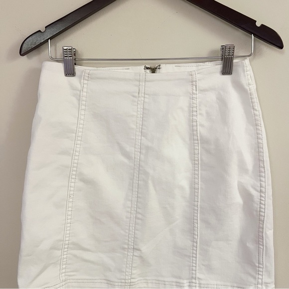 Free People Modern Femme Denim Mini In Stark White Size 10 Back Zip Close - Picture 4 of 11